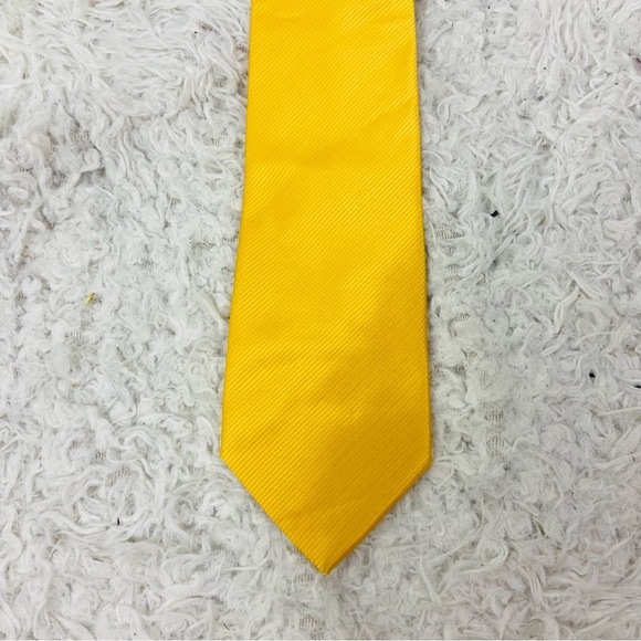 DICAPRI Elegant golden Yellow Tie for Men - Picture 5 of 9